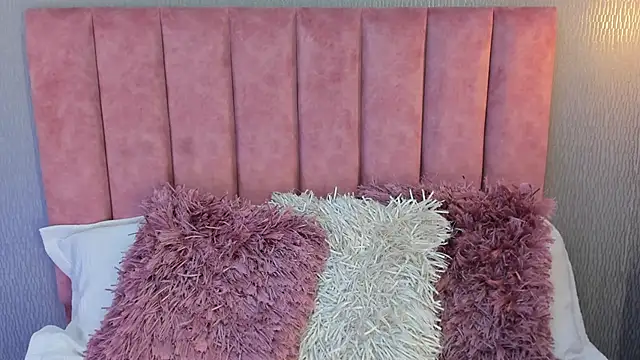 Alexa Thaylor  online show from 10/04/25, 03:21