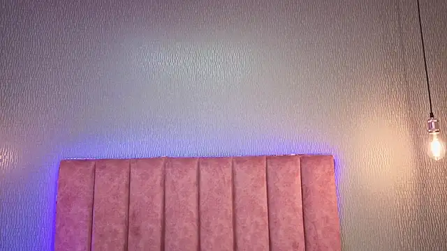 Alexa Thaylor  online show from 01/13/26, 03:17