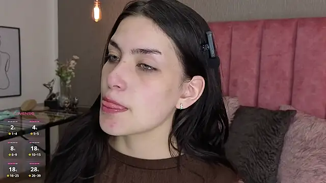 Snapshot of Alexa_Thaylor_ chatting on 05/05/26, 04:15 Alexa Thaylor online show from 05/05/26, 04:15