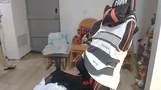 Snapshot of Valentina_lara01 chatting on 12/11/24, 05:53 Valentina lara01 online show from 12/11/24, 05:53