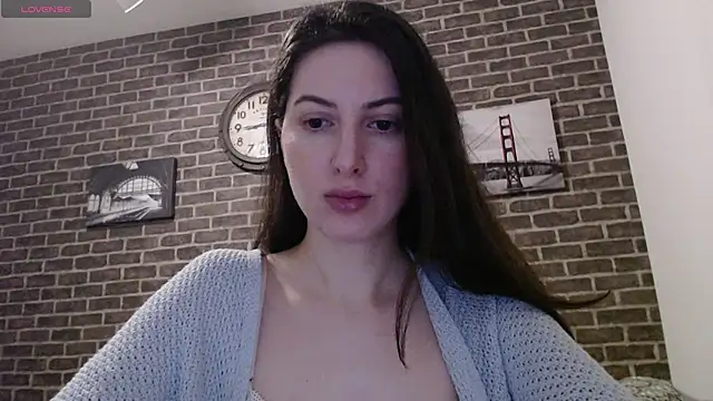 Hot Lady  online show from 03/10/25, 10:45