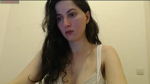  Hot Lady  online show from 04/20/26, 09:05