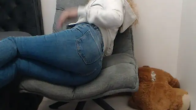 mesexylady34 online show from 07/12/26, 04:09