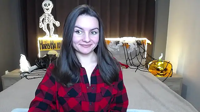 JasmineAsha online show from 10/31/25, 07:48