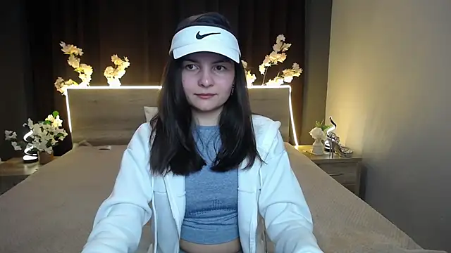 JasmineAsha online show from 04/18/26, 06:12