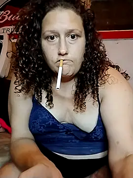 Snapshot of MissMagicMushroom chatting on 09/24/25, 08:28 MissMagicMushroom online show from 09/24/25, 08:28