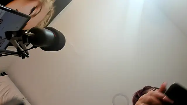 sarita loven online show from 04/23/26, 04:35