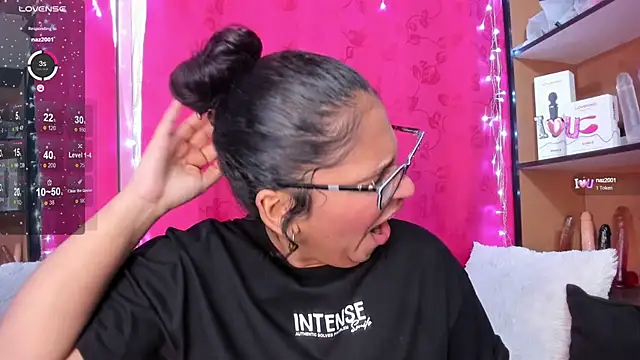 Snapshot of iriss_25 chatting on 01/25/25, 05:19 iriss 25 online show from 01/25/25, 05:19