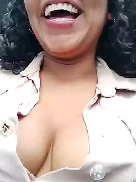 Snapshot of iriss_25 chatting on 02/10/25, 03:53 iriss 25 online show from 02/10/25, 03:53