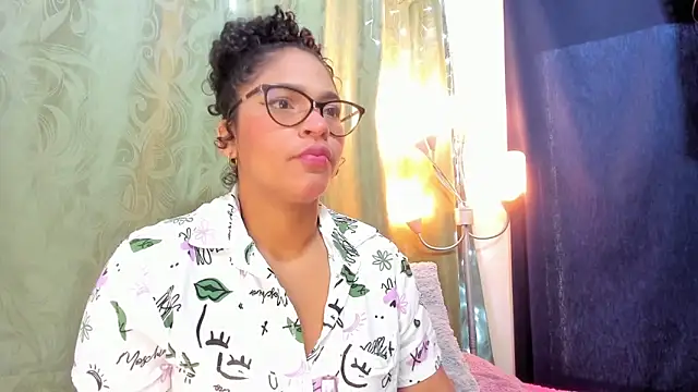 Snapshot of iriss_25 chatting on 02/19/25, 11:49 iriss 25 online show from 02/19/25, 11:49