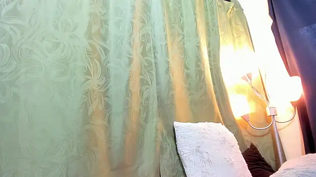 Snapshot of iriss_25 chatting on 02/20/25, 11:31 iriss 25 online show from 02/20/25, 11:31