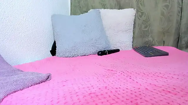 Snapshot of iriss_25 chatting on 02/23/25, 03:51 iriss 25 online show from 02/23/25, 03:51