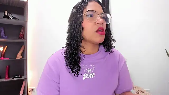 Snapshot of iriss_25 chatting on 03/17/25, 12:25 iriss 25 online show from 03/17/25, 12:25