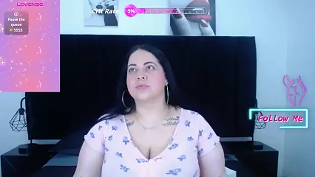 Snapshot of valentina_fox01 chatting on 02/05/26, 10:36 valentina fox01 online show from 02/05/26, 10:36