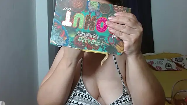 Victoriaevans1 online show from 02/12/25, 04:22