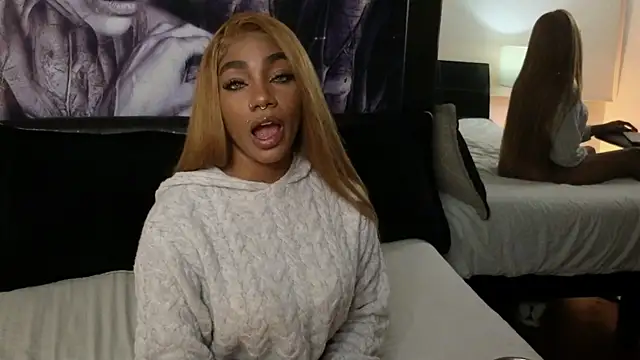 emely brandon online show from 11/22/25, 04:22