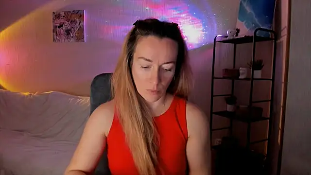 RebeccaMartinez online show from 11/10/25, 06:12