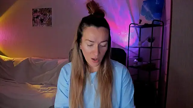 RebeccaMartinez online show from 12/05/25, 06:44