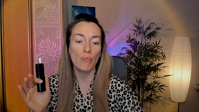 RebeccaMartinez online show from 01/09/26, 07:22