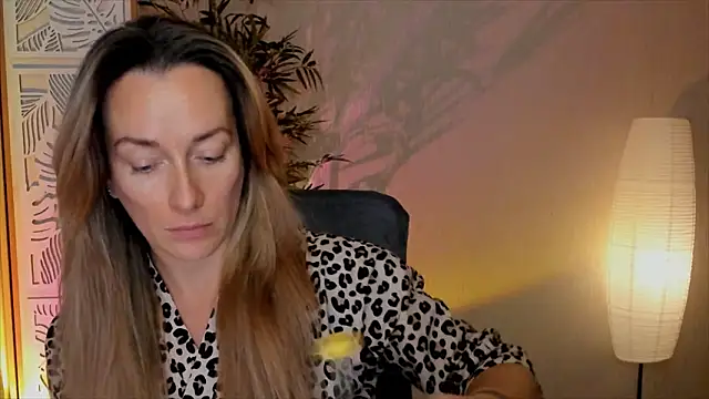 RebeccaMartinez online show from 02/07/26, 06:50