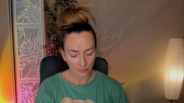 RebeccaMartinez online show from 02/15/26, 07:51