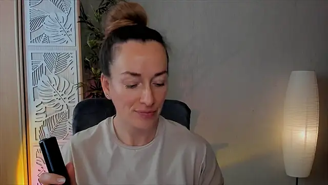 RebeccaMartinez online show from 02/19/26, 06:09