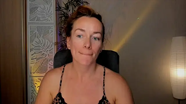RebeccaMartinez online show from 07/06/26, 10:56