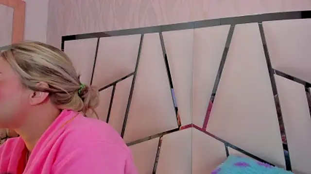 kimberly7  online show from 04/20/26, 11:35