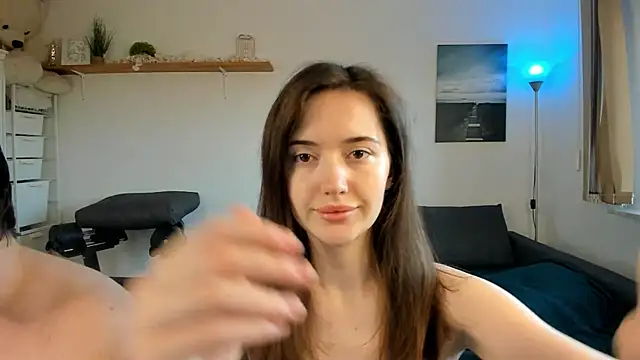 PollyFlame online show from 03/06/25, 06:19