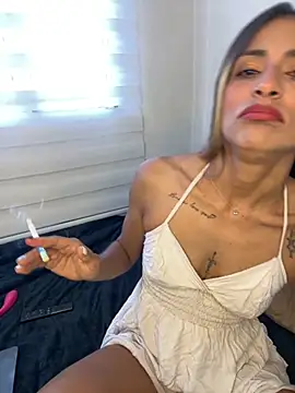 Liamiler01  online show from 09/16/25, 12:17