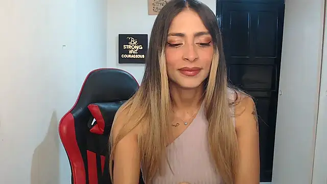 Liamiler01  online show from 11/10/25, 11:53