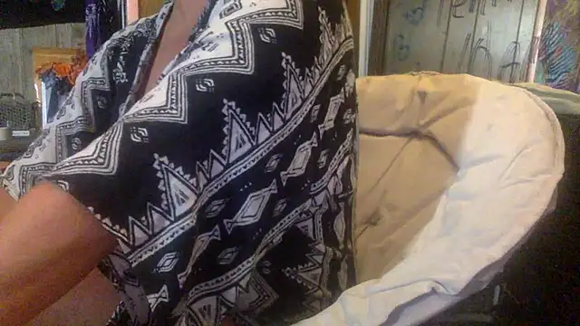 TrashleyRosebud online show from 06/19/26, 11:47