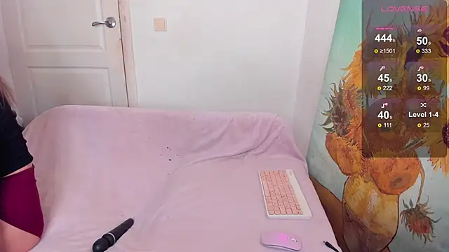 nymphobaby online show from 10/06/25, 12:24