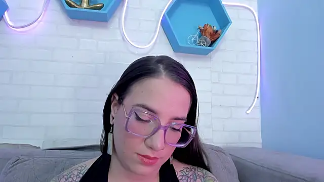 DEVA BLUE  online show from 01/31/25, 06:24