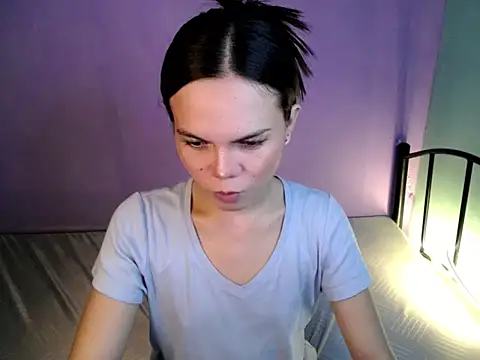 katie white online show from 03/21/26, 12:21