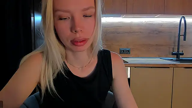Snapshot of Olivia_Bells chatting on 05/09/26, 08:58 Olivia Bells online show from 05/09/26, 08:58