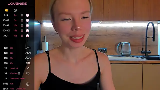 Snapshot of Olivia_Bells chatting on 05/28/26, 09:12 Olivia Bells online show from 05/28/26, 09:12