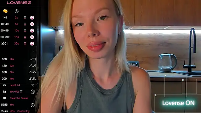 Snapshot of Olivia_Bells chatting on 06/20/26, 09:06 Olivia Bells online show from 06/20/26, 09:06