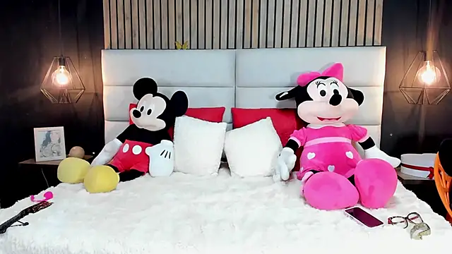 NiicolleMiller online show from 03/03/25, 11:11