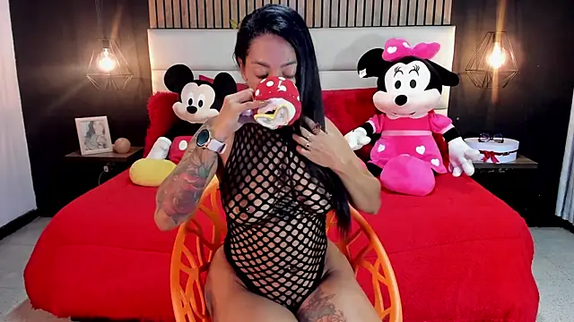 NiicolleMiller online show from 03/12/25, 04:02