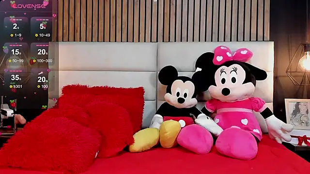 NiicolleMiller online show from 09/27/25, 10:48