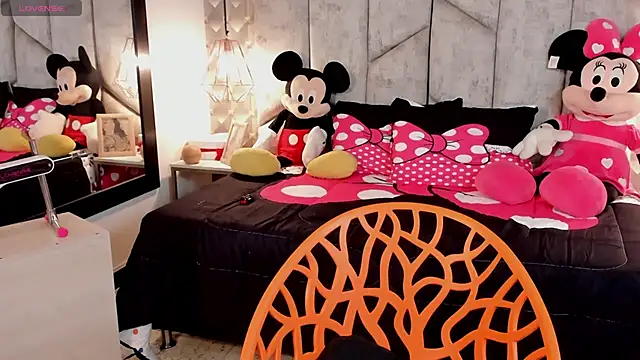 NiicolleMiller online show from 10/09/25, 12:36