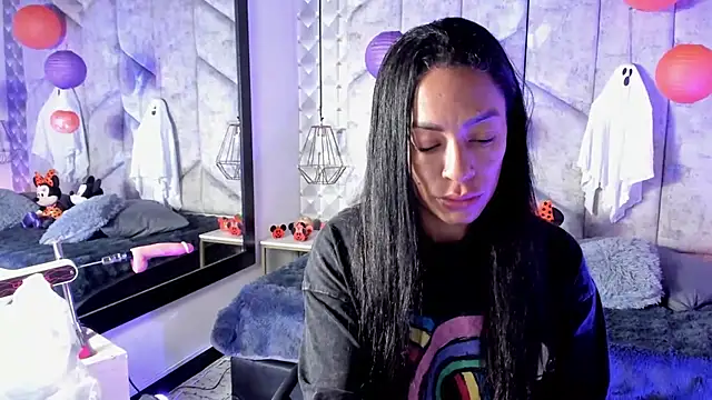 NiicolleMiller online show from 10/18/25, 12:39