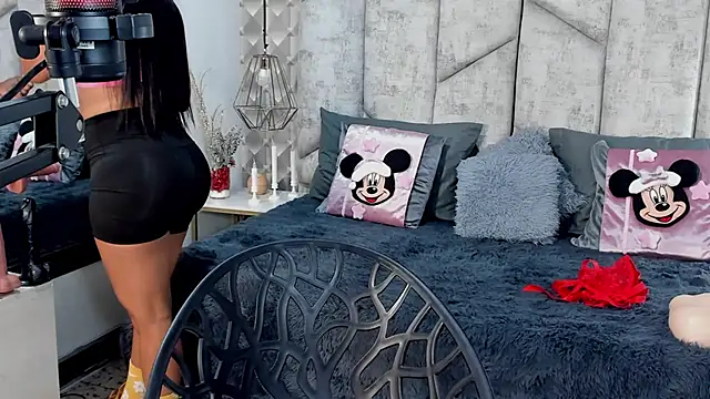 NiicolleMiller online show from 11/17/25, 03:40