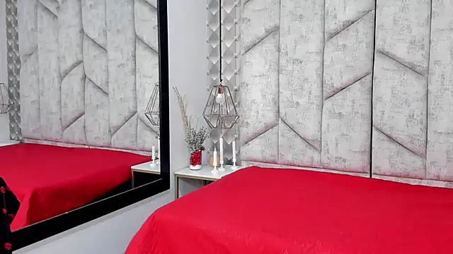 NiicolleMiller online show from 12/16/25, 05:18