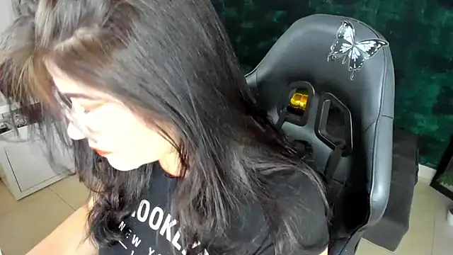 Snapshot of BellaFlaming chatting on 01/31/25, 11:13 BellaFlaming online show from 01/31/25, 11:13