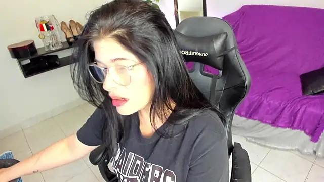 BellaFlaming online show from 02/21/26, 12:17