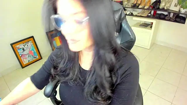 BellaFlaming online show from 03/31/26, 10:48