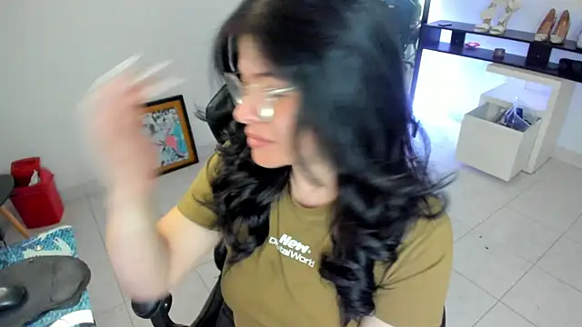 Snapshot of BellaFlaming chatting on 05/02/26, 11:04 BellaFlaming online show from 05/02/26, 11:04