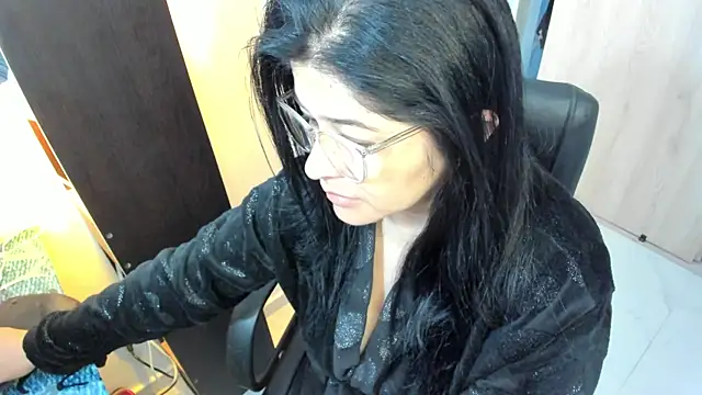 Snapshot of BellaFlaming chatting on 05/21/26, 11:06 BellaFlaming online show from 05/21/26, 11:06